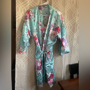 Women’s floral satin kimono